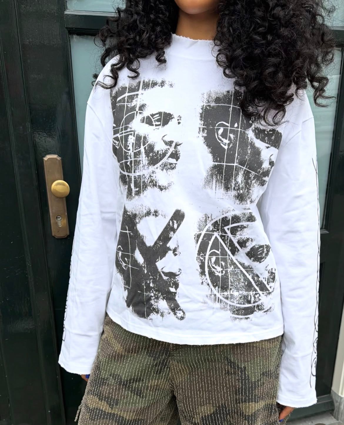 4 FACES WHITE LONGSLEEVE