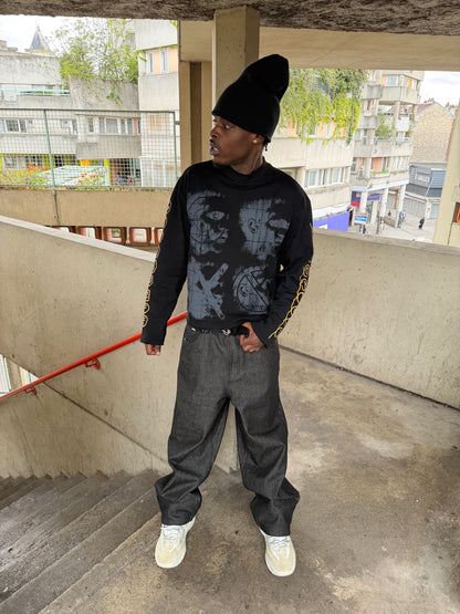 4 FACES BLACK LONGSLEEVE