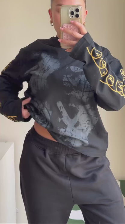 4 FACES BLACK LONGSLEEVE
